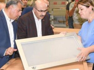 Vali Demirtaş, Apro Alüminyum'u ziyaret etti.